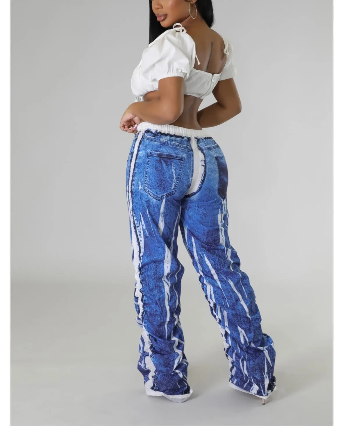 The RYLA Parachute Pants (White/Blue Multi)